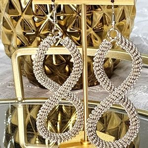 EARRING COIL FIGURE EIGHT